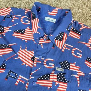 Columbia PFG Mens Medium Blue AOP USA Flag Fish Vented Button Up Short Sleeve